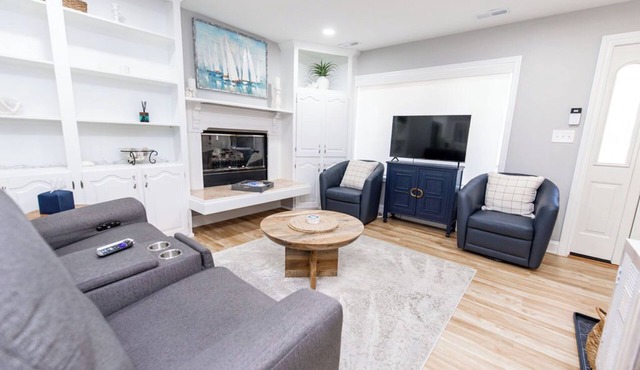 Cozy Cottage with Beach Access