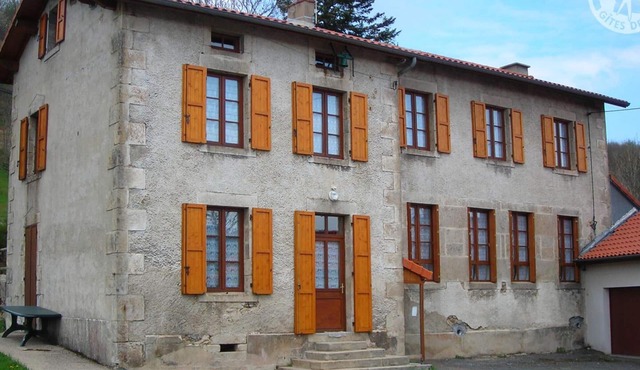 Cozy cottage with garden, pet-friendly, perfect for nature and hiking in Auvergne