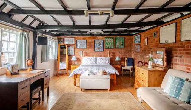 Cozy Cottage With Scenic Walks