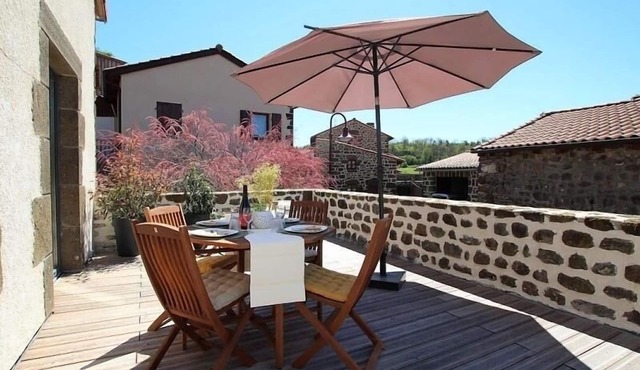 Cozy Cottage with Sunny Terrace near UNESCO Heritage and Hiking Trails