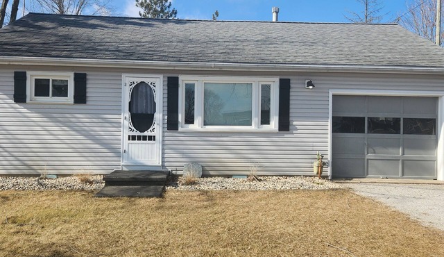 Cozy Cottage with water access, Newly remodeled