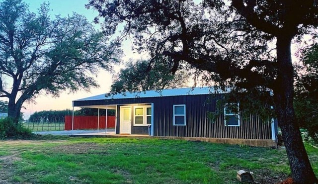 Cozy Country Barndo with 3 bedroomd 1bath