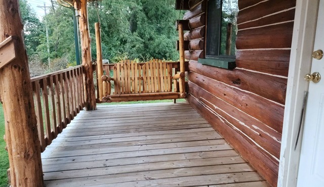 Cozy Country Cabin close to West Union!