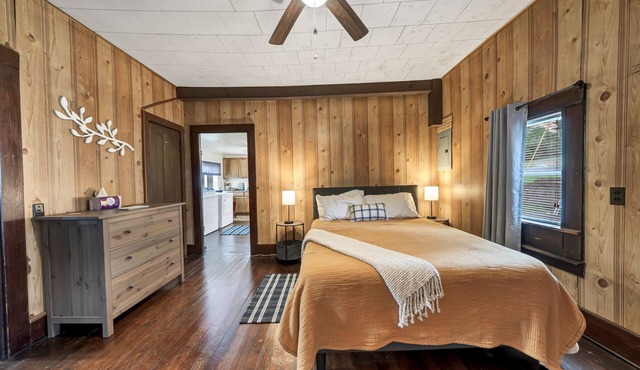 Cozy Country Cottage