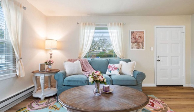 Cozy Country Cottage ~ Fire Pit