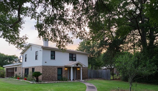 Cozy Country Cottage - Lake Somerville