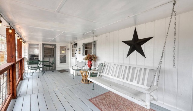 Cozy country cottage just minutes to Lake Chatuge and 15 Miles from Helen