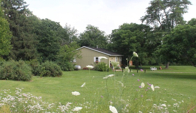 Cozy Country Cottage