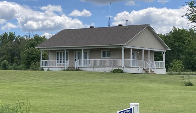 Cozy Country Getaway