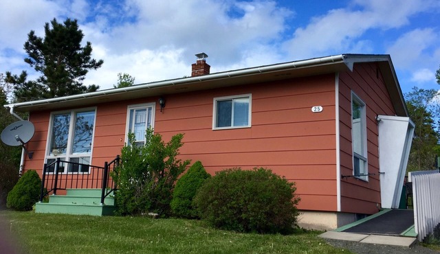 Cozy country home 6 min from the town of Antigonish on Hwy 337.
