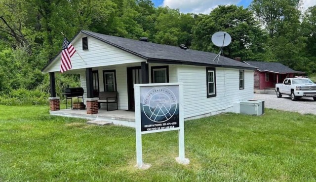 Cozy Country Home for all ATV Riders! Direct Access to Tackett and Royal Blue!