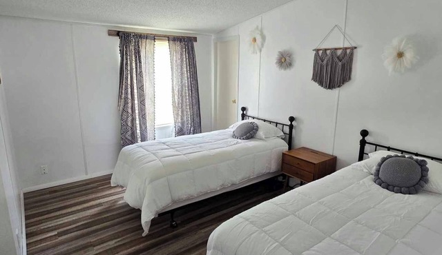 Cozy country home just outside the city! Enjoy a quiet getaway with the family.