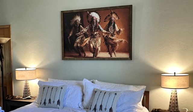 Cozy Country Inn at the doorstep of the amazing Chiricahua National Monument.