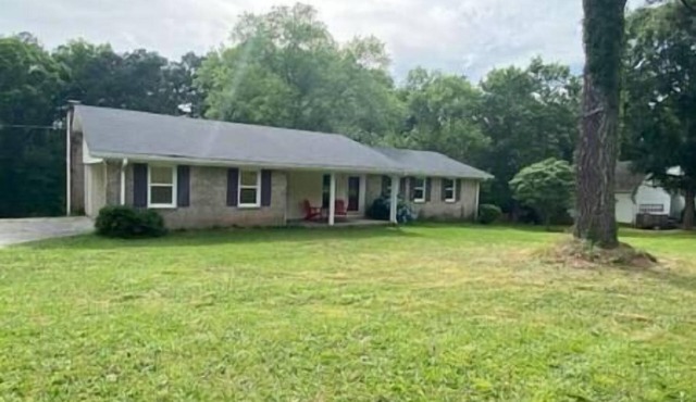 Cozy Country Ranch home near LakePoint Sports