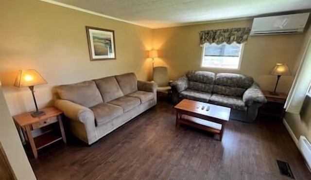 Cozy Country Vacation Home