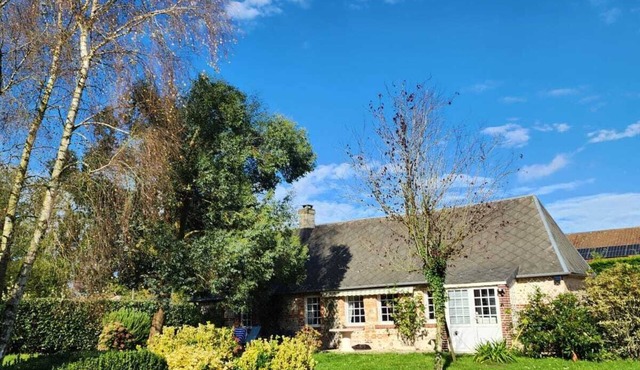 Cozy countryside family home with large private garden and close to the seaside