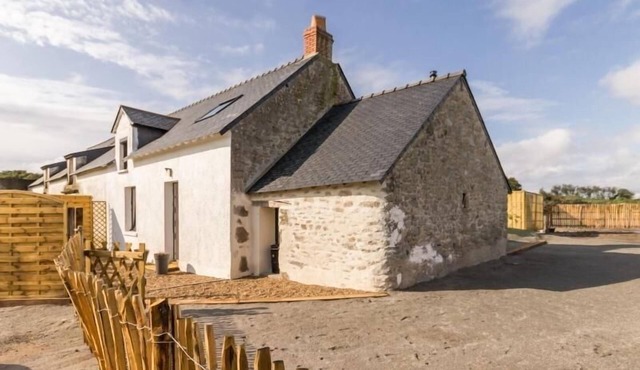 Cozy Countryside Home near Beach with Private Terrace, WiFi, and EV Charging