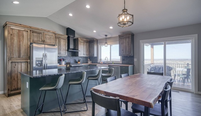 Cozy countryside home with great views, near great fishing & outdoor adventure!