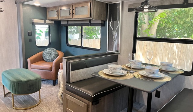 Cozy Couple's Getaway 15 minutes from Lake Tenkiller Dog Friendly