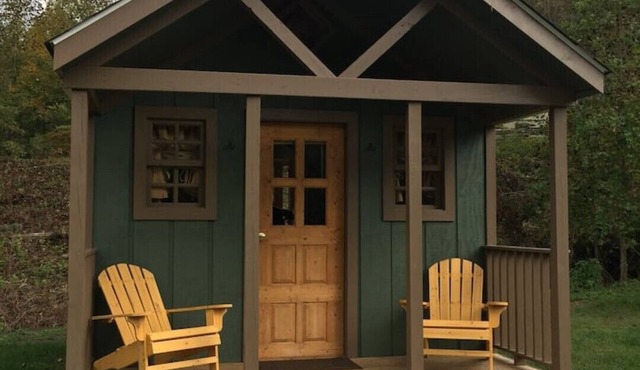 Cozy Couples Cabin w/Mountain Views