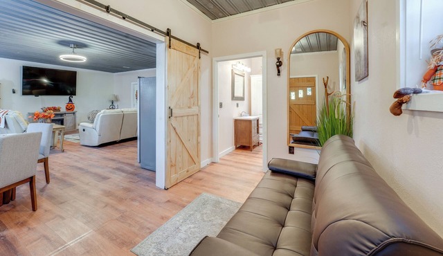 Cozy Couples Escape w/ Patio in Northwest Georgia