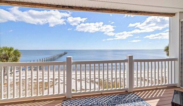 Cozy Cove: A Peaceful Retreat for Two