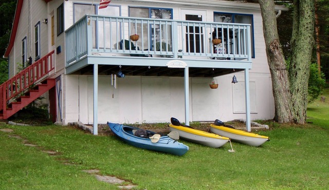'Cozy Cove' Cottage on Lake Carey