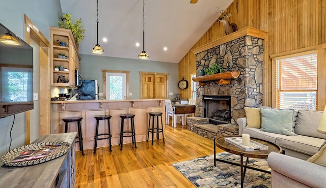 Cozy Cove Retreat by Chatuge Home Concierge | Private Swim Dock, Kayaks & Grill