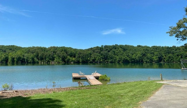 Cozy Cove Retreat on Douglas Lake, Waterfront, 4 Bedrooms, 2 Baths, Large Porch