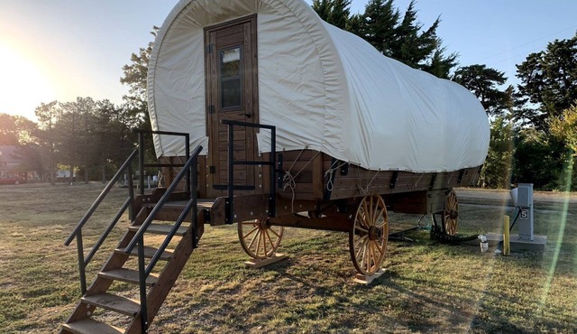 Cozy Covered Wagon for a Unique Glamping Experience in Beaumont, Kansas