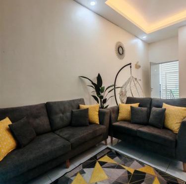 Cozy CR Homestay Nilai Pajam with Netflix WiFi