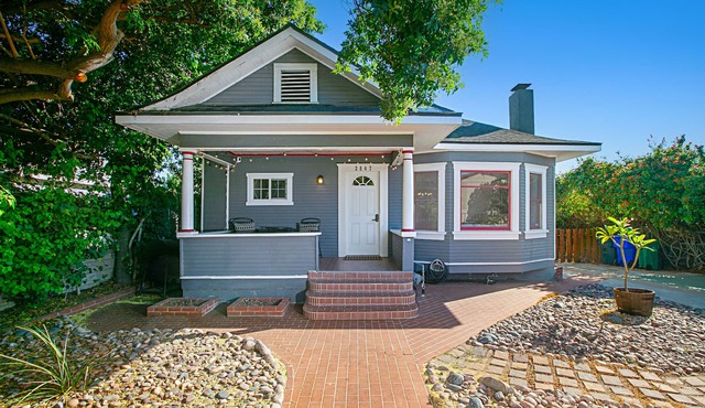 Cozy Craftsman: Sunny San Diego