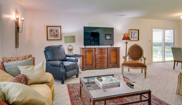 Cozy ‘Cranfield Cottage’ ~ 2 Mi to Norfork Lake!