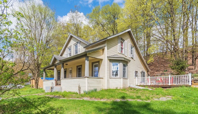Cozy Creek Inn where the sound of rushing water will calm your spirit