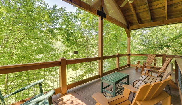 Cozy Creekside Cabin w/Fire Pit & Views!