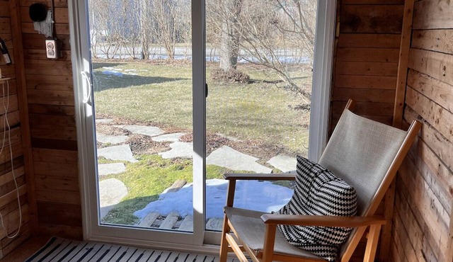 Cozy Creekside Retreat in PEC Wine Country