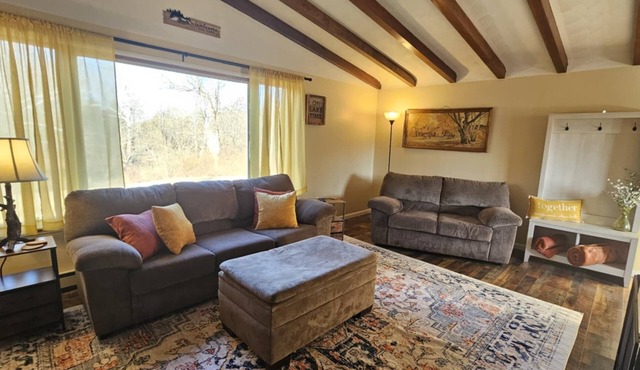 Cozy Creekside Retreat – Near Raystown Lake!