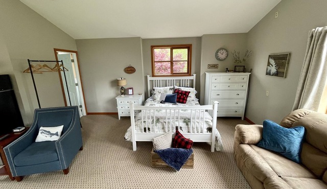 Cozy Creekside Studio