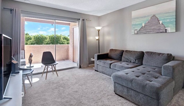 Cozy Cubs Condo Walking Distance Cubs Stadium