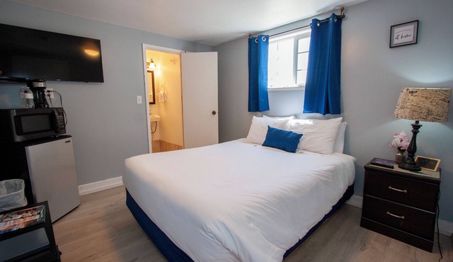 Cozy Cuddy Room with WiFi in Westport