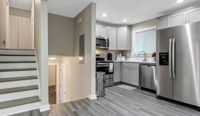 Cozy Cumberland ATL Home w/Hot Tub