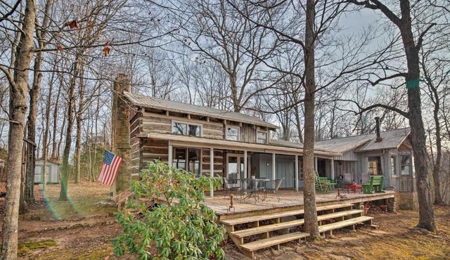 Cozy Cumberland Mountain Cabin with Stunning Views!