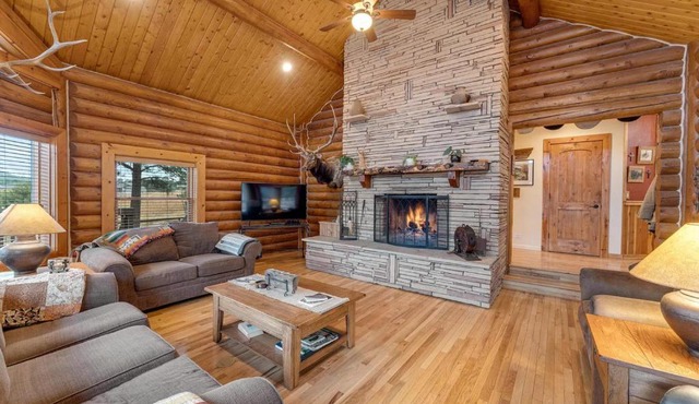Cozy Custom Cabin In The Pines-Williams AZ