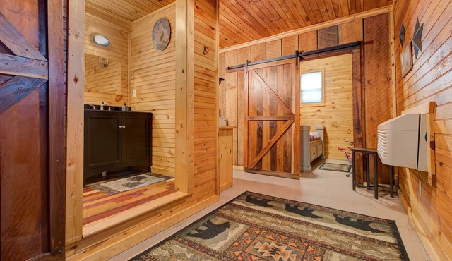 Cozy Custom Cabin in the RRG A true GUEST FAV