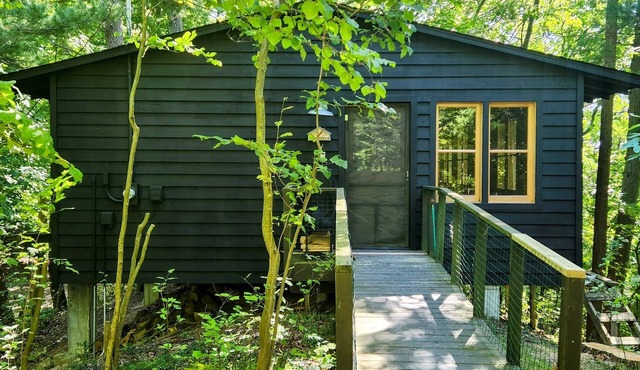 Cozy, cute, clean cottage near Lake Michigan
