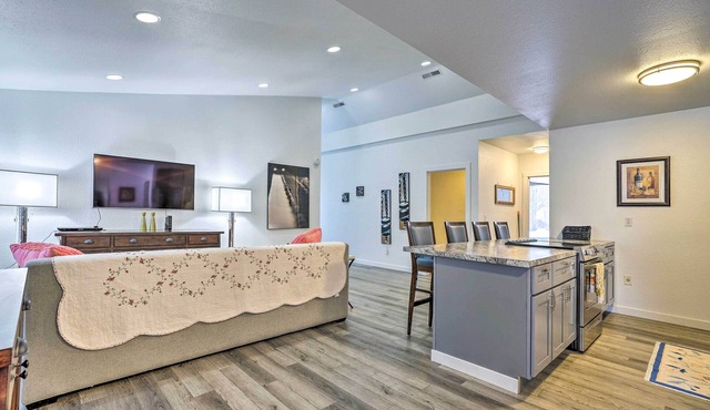 Cozy Darrington Cottage w/Grill, Near Trails