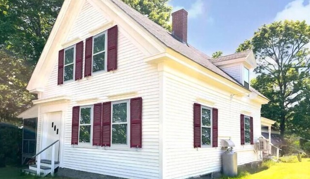 Cozy Deer Isle Farmhouse Retreat