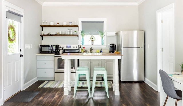 Cozy Detached Apartment in a Secluded Locale