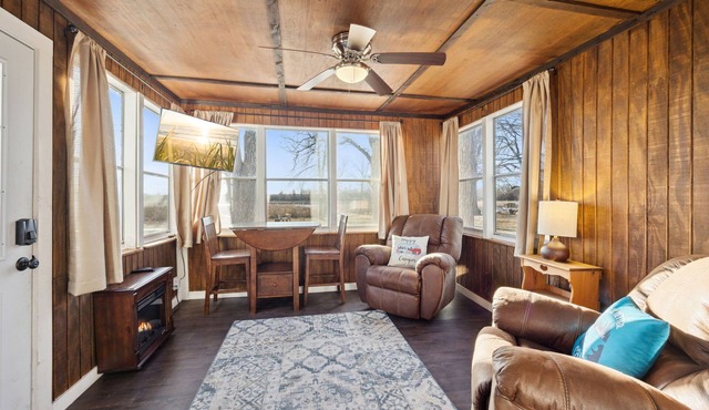 Cozy Diamond Lake Cottage!