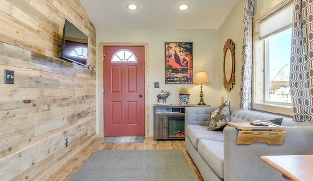 Cozy Dillon Retreat: Fireplace, Mountain Views!